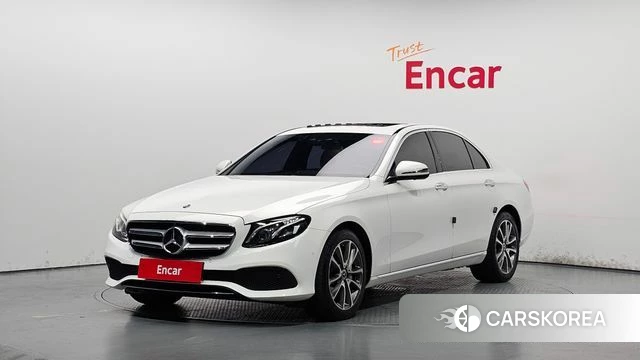Mercedes-Benz E-Class W213 2018 Белый из Кореи
