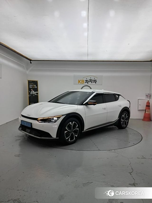 Kia EV6 2023 Белый из Кореи
