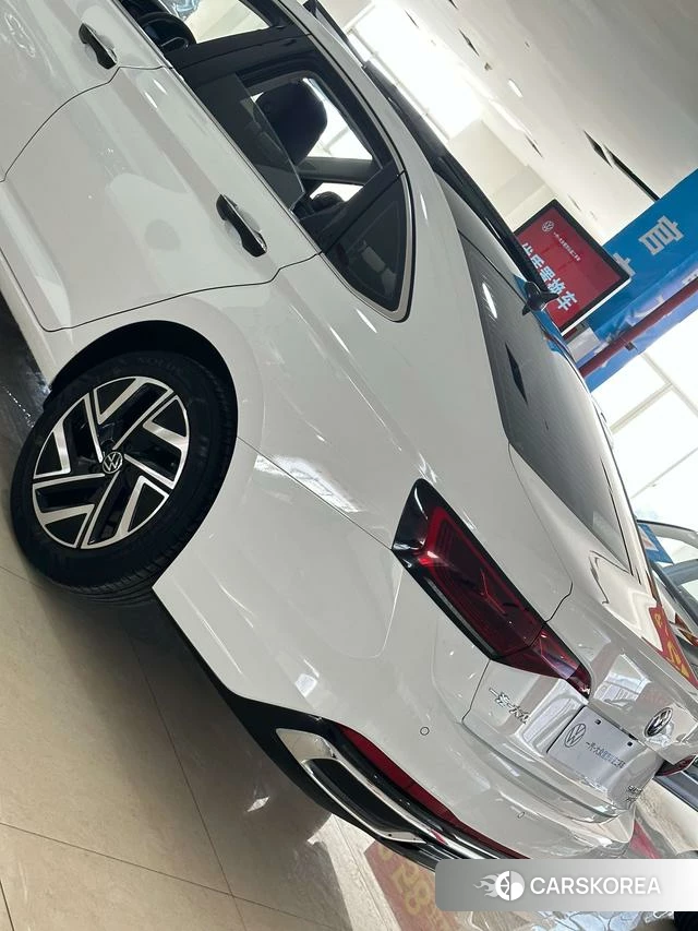 Volkswagen Sagitar 2023 Белый из Китая