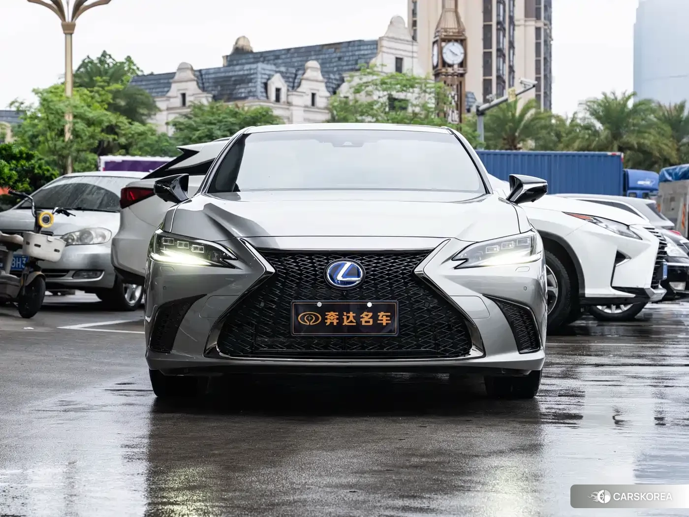 Lexus ES 2021 Silver/gray из Китая