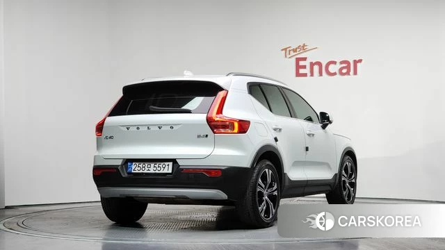 Volvo XC40 2020 Белый из Кореи