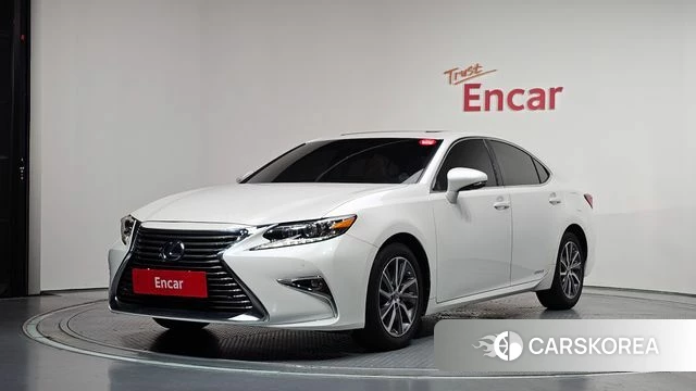 Lexus New ES300h 2018 Белый из Кореи