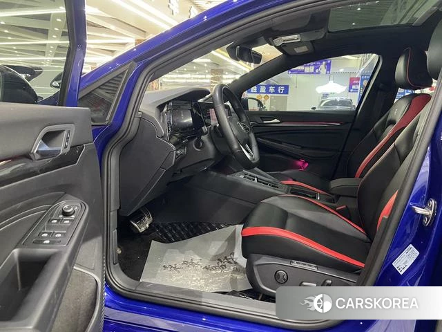 Volkswagen Golf 2022 Синий из Китая