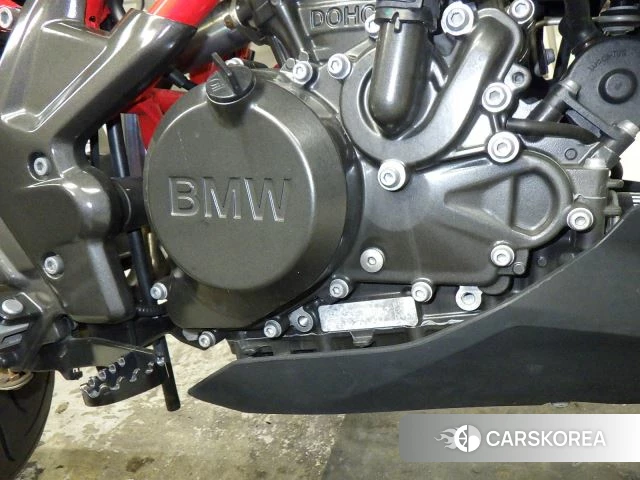 Engine photo