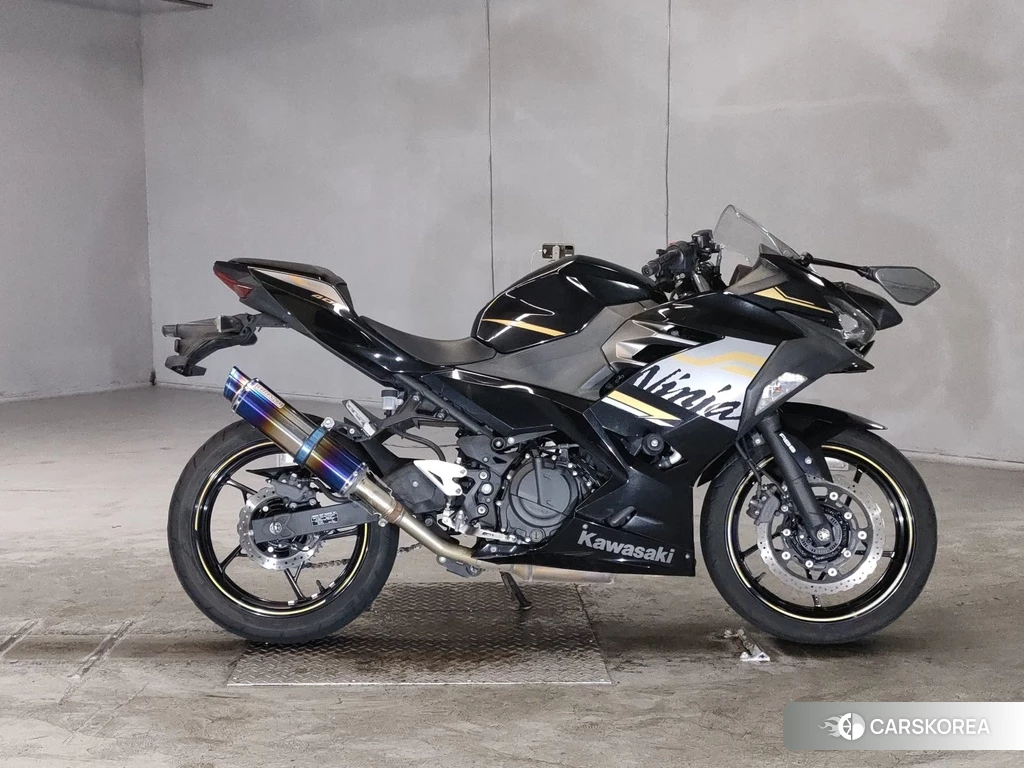 Проданный Kawasaki NINJA 400 2020 из Японии