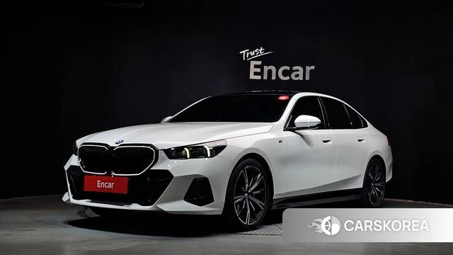BMW 5 Series (G60) 2024 Белый из Кореи