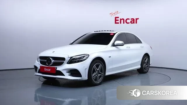 Mercedes-Benz C-Class W205 2020 Белый из Кореи