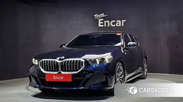 BMW 5 Series (G60) 2025 Черный из Кореи