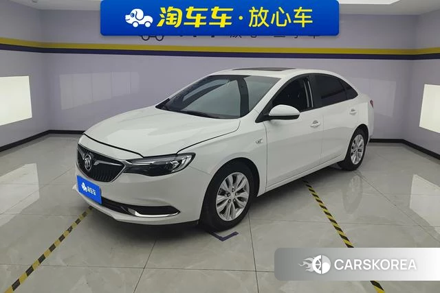 Buick Yinglang 2022 Белый из Китая