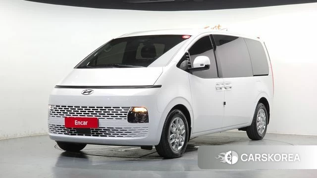 Hyundai Staria 2023 Белый из Кореи