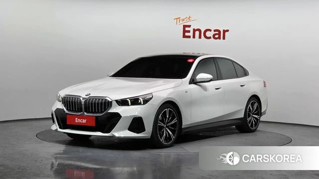 BMW 5 Series (G60) 2024 Белый из Кореи