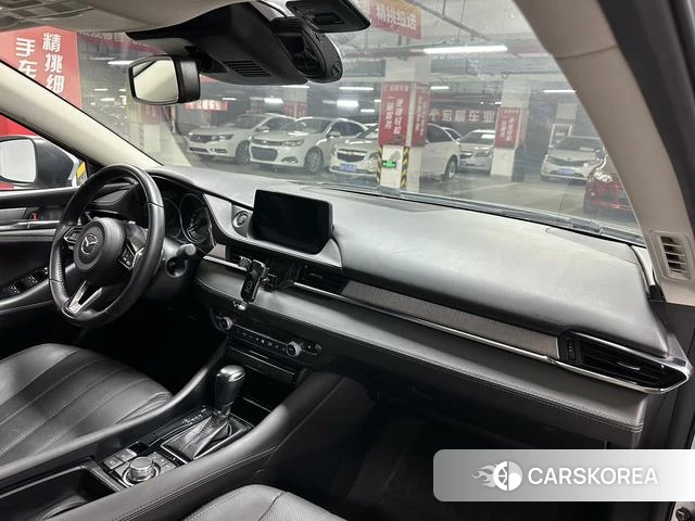 Mazda Atez 2022 Серебристо-серый из Китая