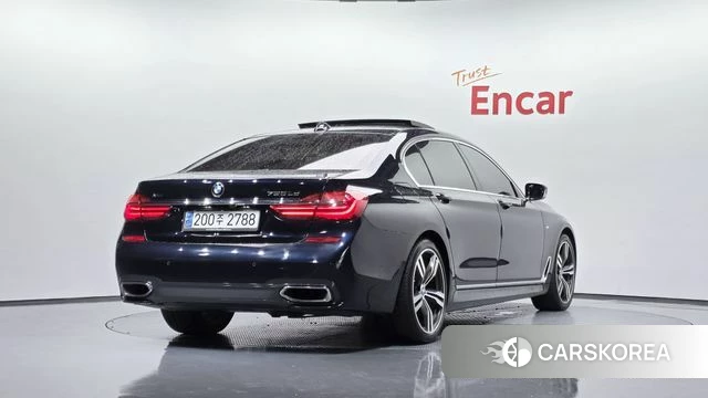 BMW 7 Series (G11) 2018 Черный из Кореи
