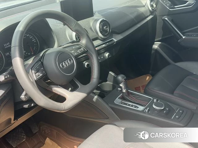 Audi Q2L 2021 Синий из Китая