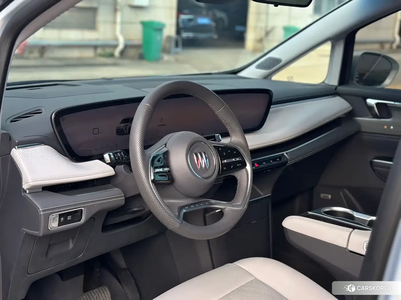 Buick GL8 2024 Champagne/brown из Китая