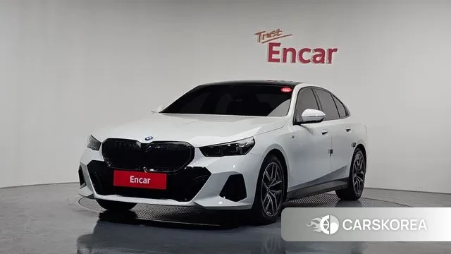 BMW 5 Series (G60) 2024 Белый из Кореи