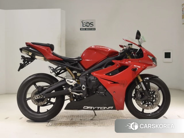 Проданный Triumph DAYTONA 675 2013 из Японии, фото 2
