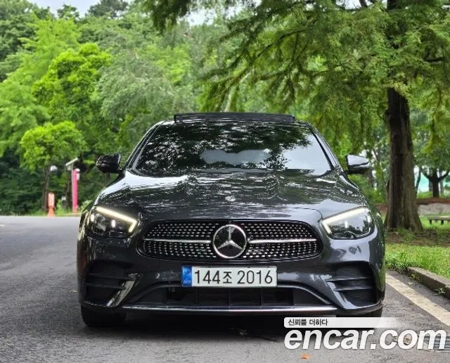 Mercedes-Benz E-Class W213 2021 Серый из Кореи