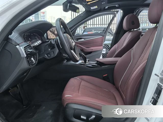 BMW 5 series 2024 Белый из Китая