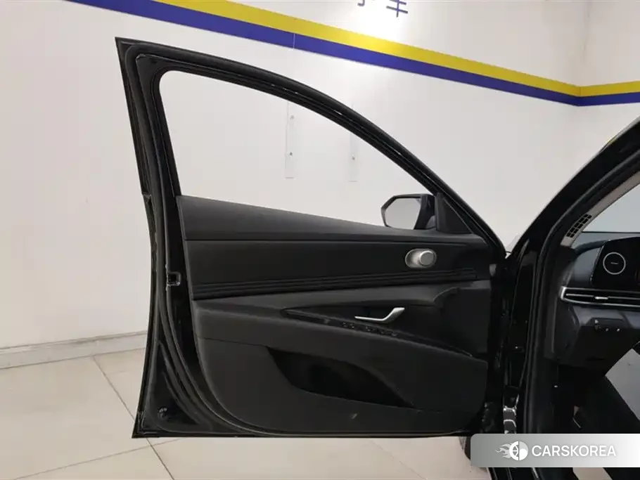 Hyundai Elantra 2025 Черный из Китая