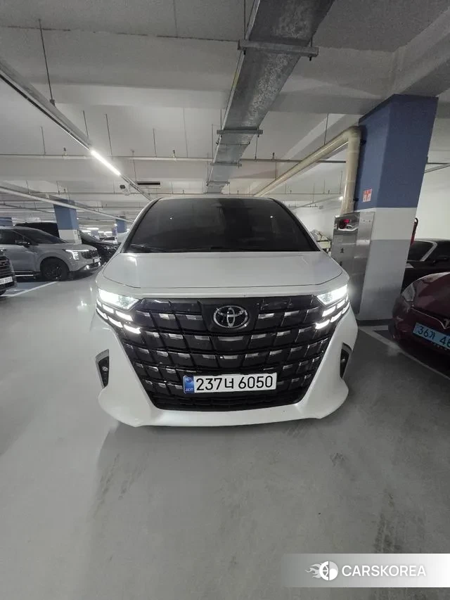 Toyota Alphard 4th Generation 2024 Белый из Кореи