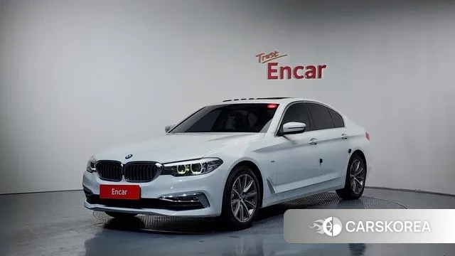 BMW 5 Series (G30) 2018 Белый из Кореи