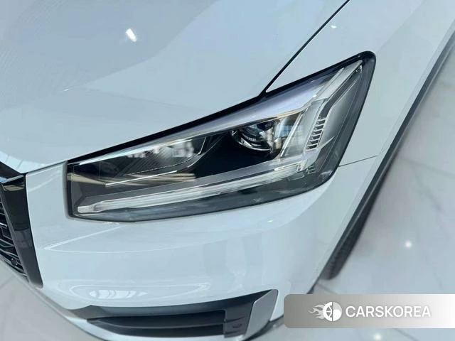 Audi Q2L 2021 Белый из Китая
