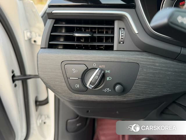 Audi A4L 2023 Белый из Китая