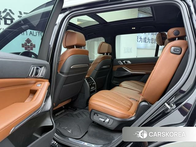 BMW X7 2021 Черный из Китая