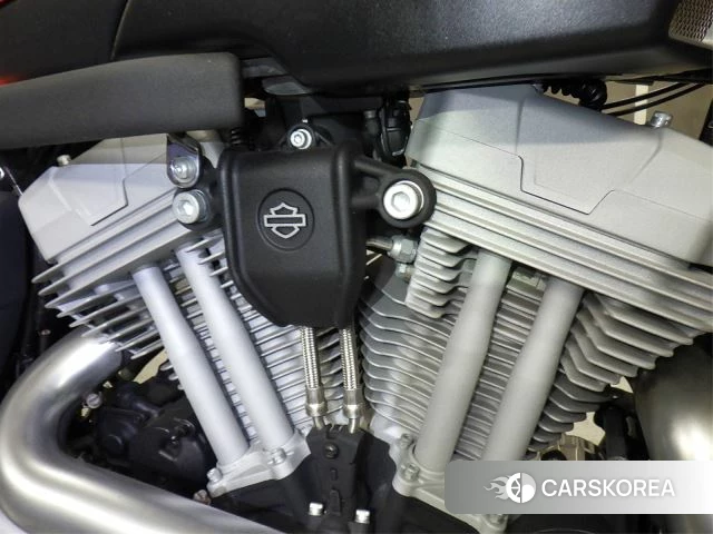 Engine photo