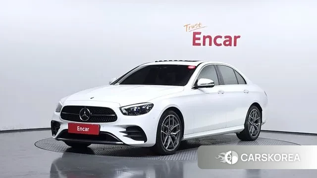 Mercedes-Benz E-Class W213 2022 Белый из Кореи