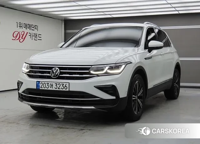 Volkswagen Tiguan second Generation 2022 Белый из Кореи