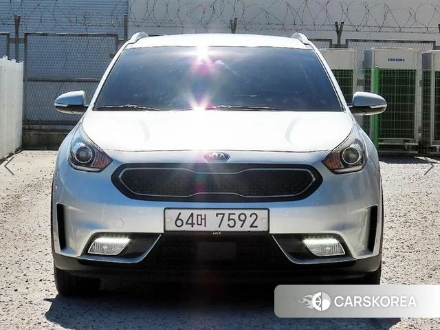 Kia Niro 2018 Серебристо-серый из Кореи