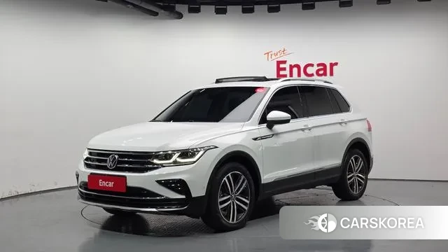 Volkswagen Tiguan second Generation 2021 Белый из Кореи