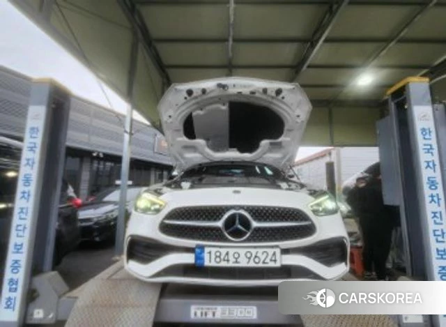 Mercedes-Benz C-Class W206 2023 Белый из Кореи