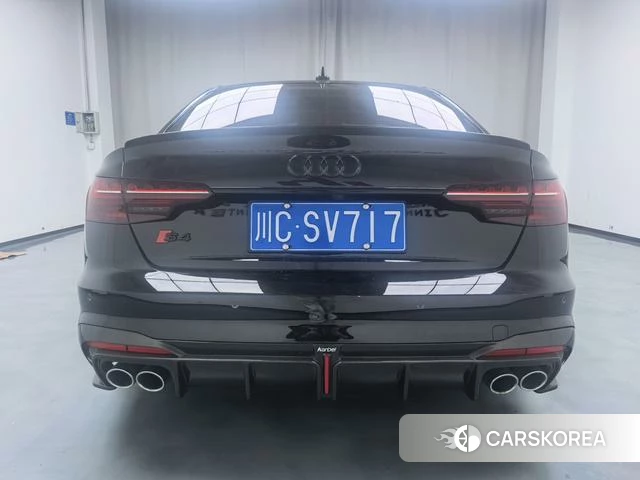 Audi S4 2023 Черный из Китая
