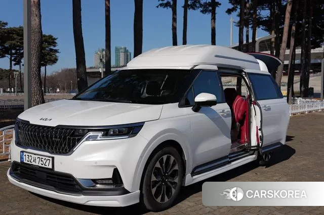 Kia Carnival 4th generation 2023 Белый из Кореи