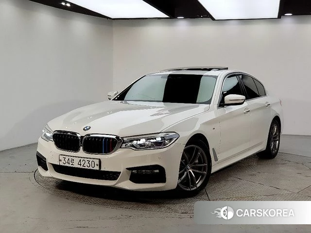 BMW 5 Series (G30) 2018 Белый из Кореи