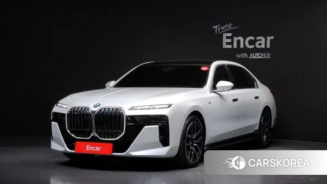 BMW 7 Series (G70) 2024 Белый из Кореи