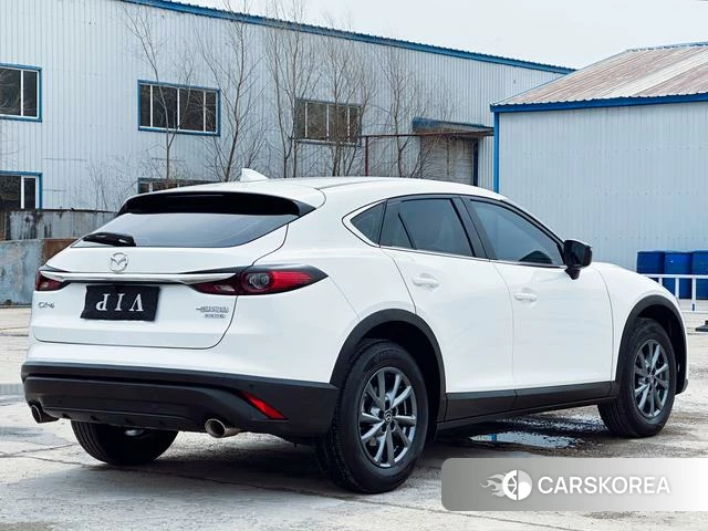 Mazda CX-4 2023 Белый из Китая