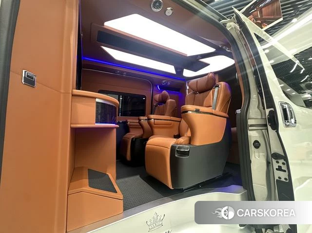 Toyota Hiace 2025 Белый из Китая