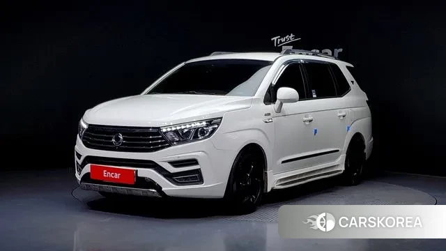Ssangyong Korando Turismo 2018 Белый из Кореи