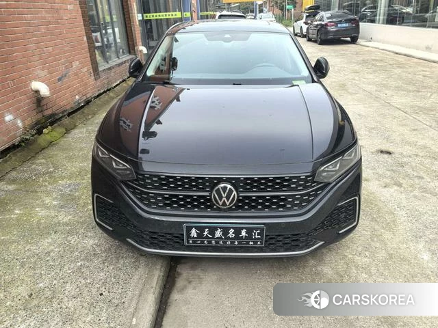 Volkswagen Passat 2022 Черный из Китая