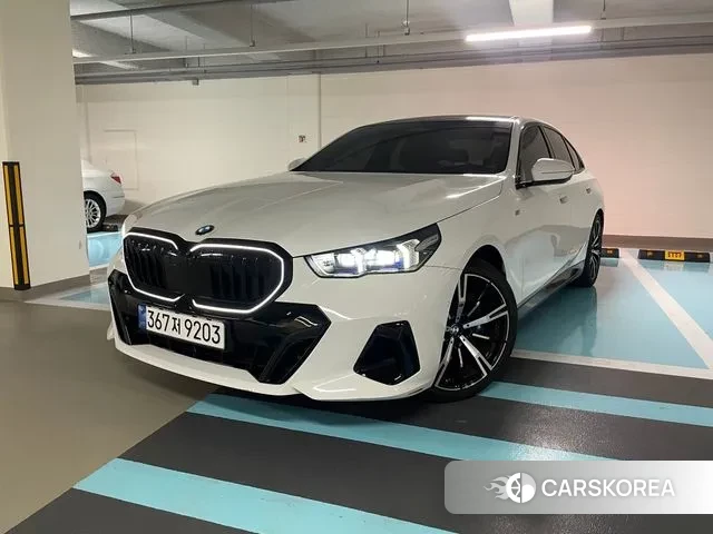 BMW 5 Series (G60) 2024 Белый из Кореи