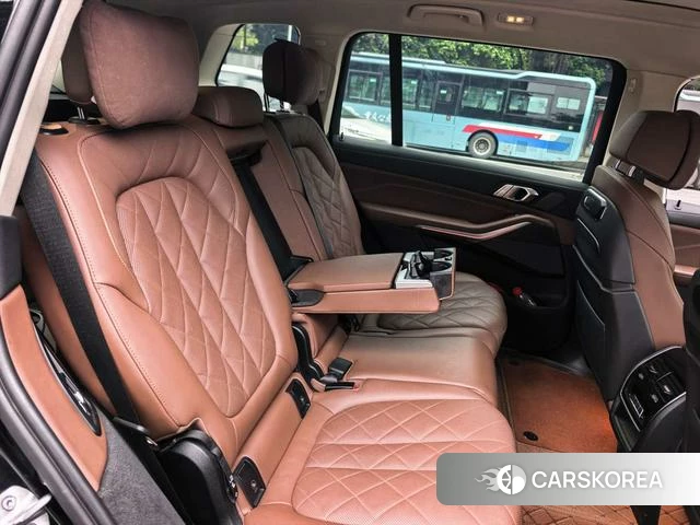 BMW X7 2023 Черный из Китая