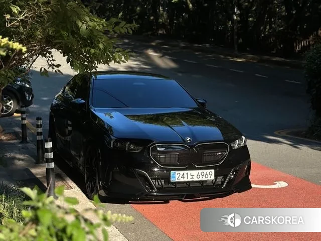 BMW 5 Series (G60) 2024 Белый из Кореи