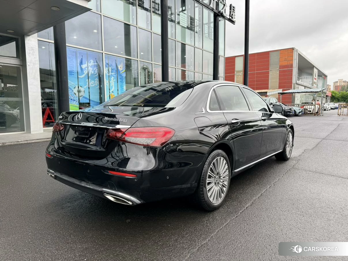 Mercedes-Benz E-class 2022 Черный из Китая