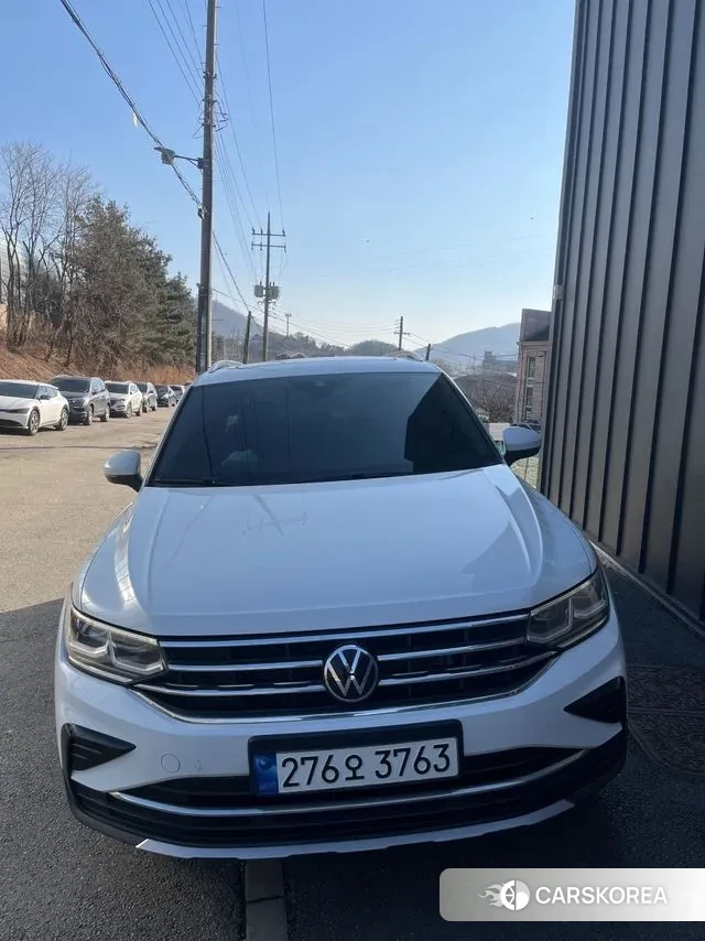 Volkswagen Tiguan second Generation 2023 Белый из Кореи