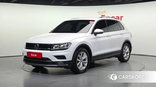 Volkswagen Tiguan second Generation 2020 Белый из Кореи