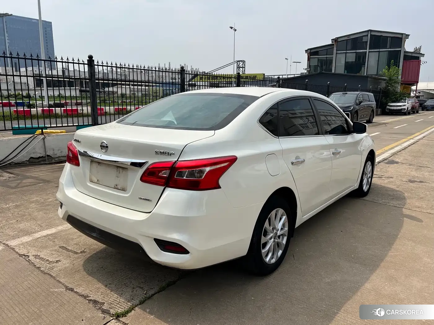 Nissan Sylphy 2023 Белый из Китая